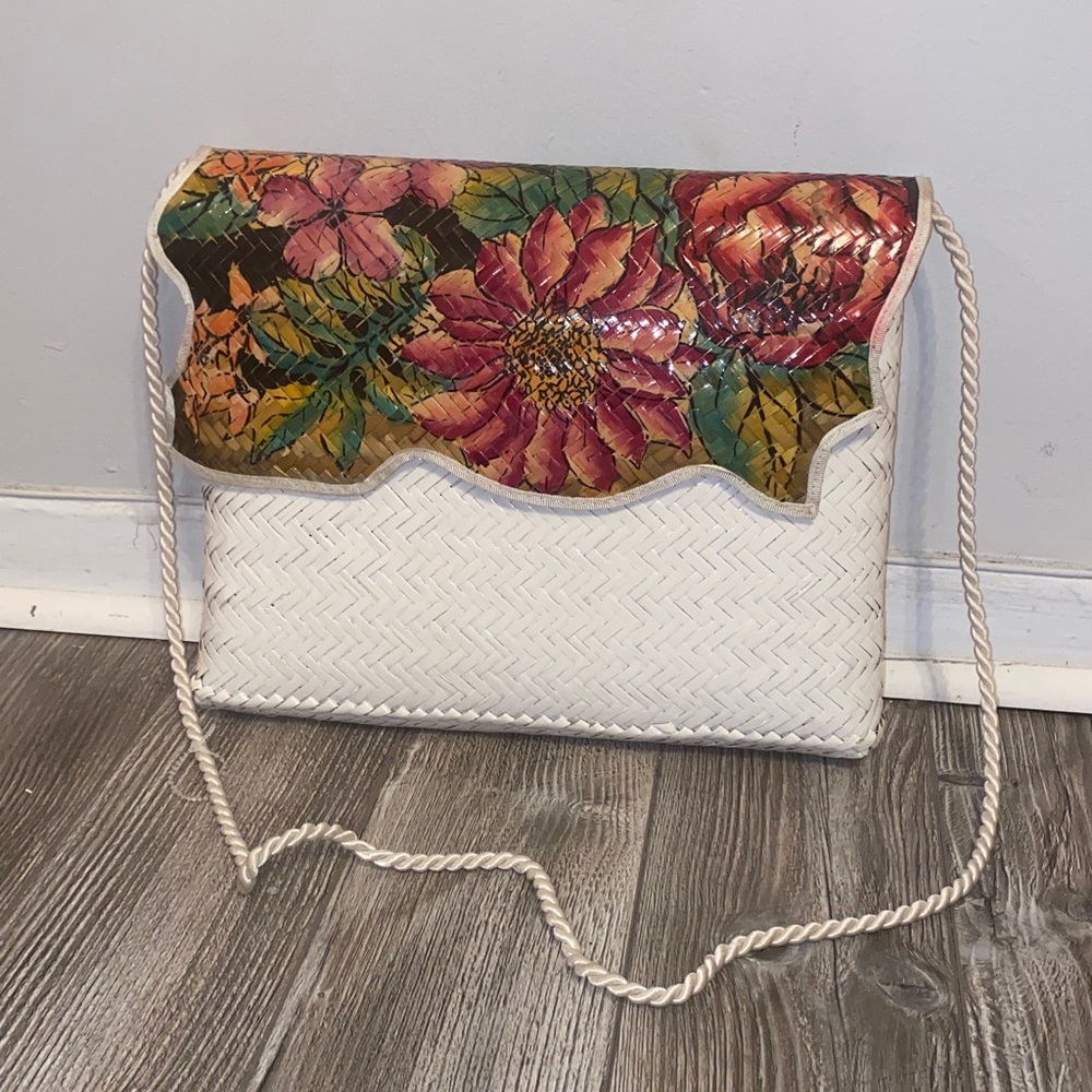 Vintage Rare wicker woven floral handbag